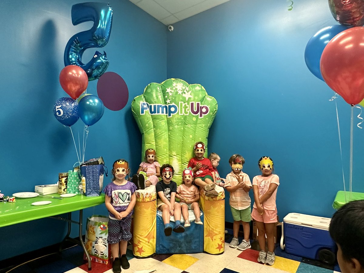 cherishlombard's tweet image. So happy our now 5-year-old has such sweet friends to help him celebrate his birthday 🥳 🥰
#happybirthday #birthday #birthdaycake #birthdayboy #cake #5yearsold #5years #birthdayparty #birthdaywishes #supermario #supermariobrothers #supermarioparty #party #foryou #timeslowdown