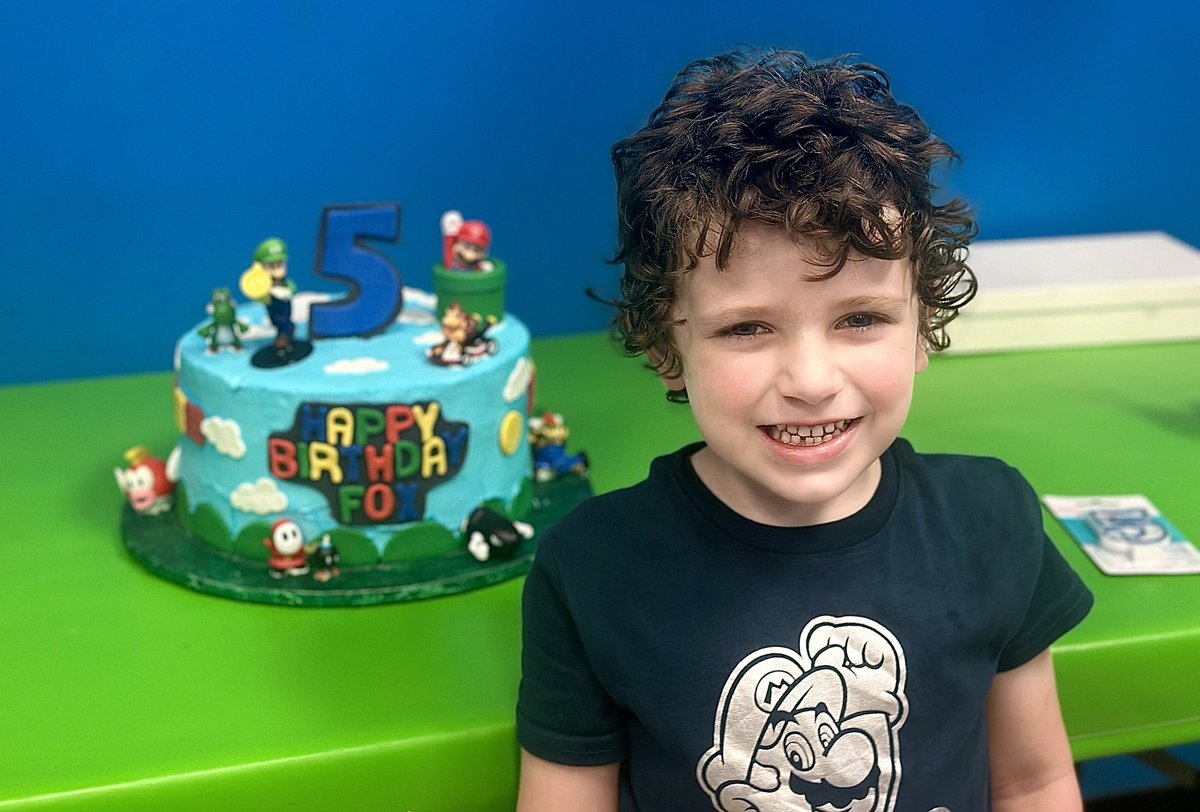 cherishlombard's tweet image. So happy our now 5-year-old has such sweet friends to help him celebrate his birthday 🥳 🥰
#happybirthday #birthday #birthdaycake #birthdayboy #cake #5yearsold #5years #birthdayparty #birthdaywishes #supermario #supermariobrothers #supermarioparty #party #foryou #timeslowdown
