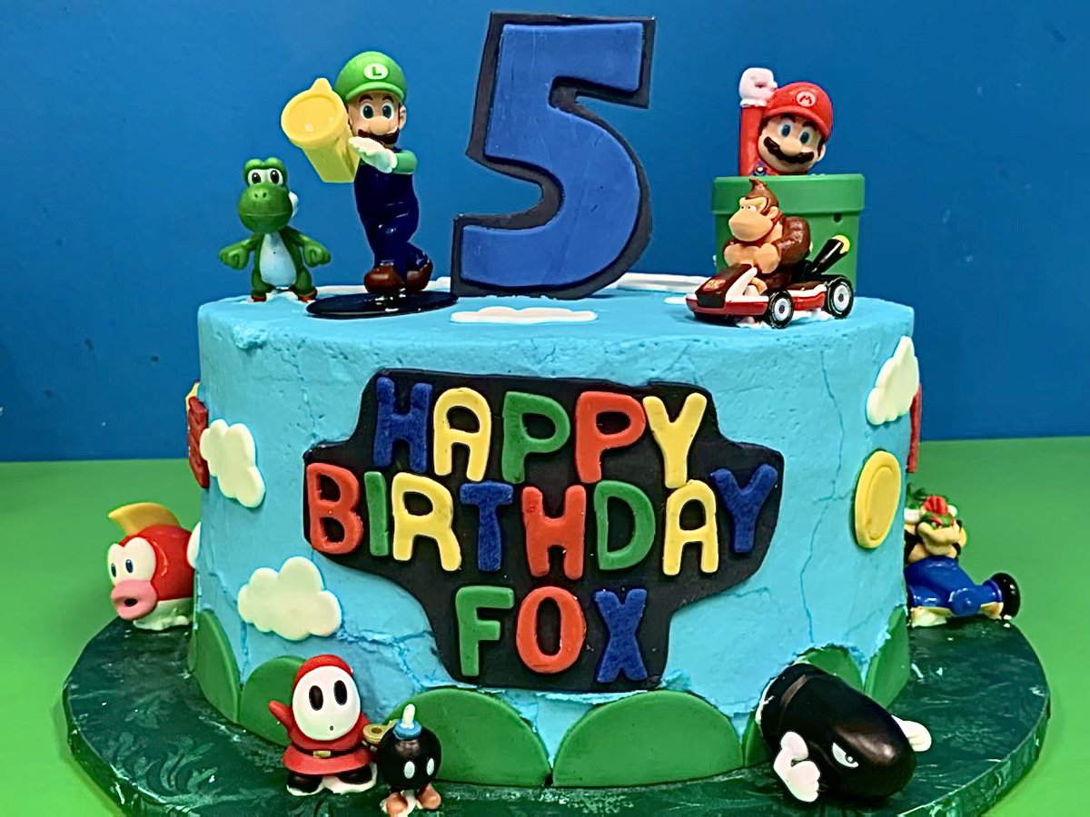 cherishlombard's tweet image. So happy our now 5-year-old has such sweet friends to help him celebrate his birthday 🥳 🥰
#happybirthday #birthday #birthdaycake #birthdayboy #cake #5yearsold #5years #birthdayparty #birthdaywishes #supermario #supermariobrothers #supermarioparty #party #foryou #timeslowdown