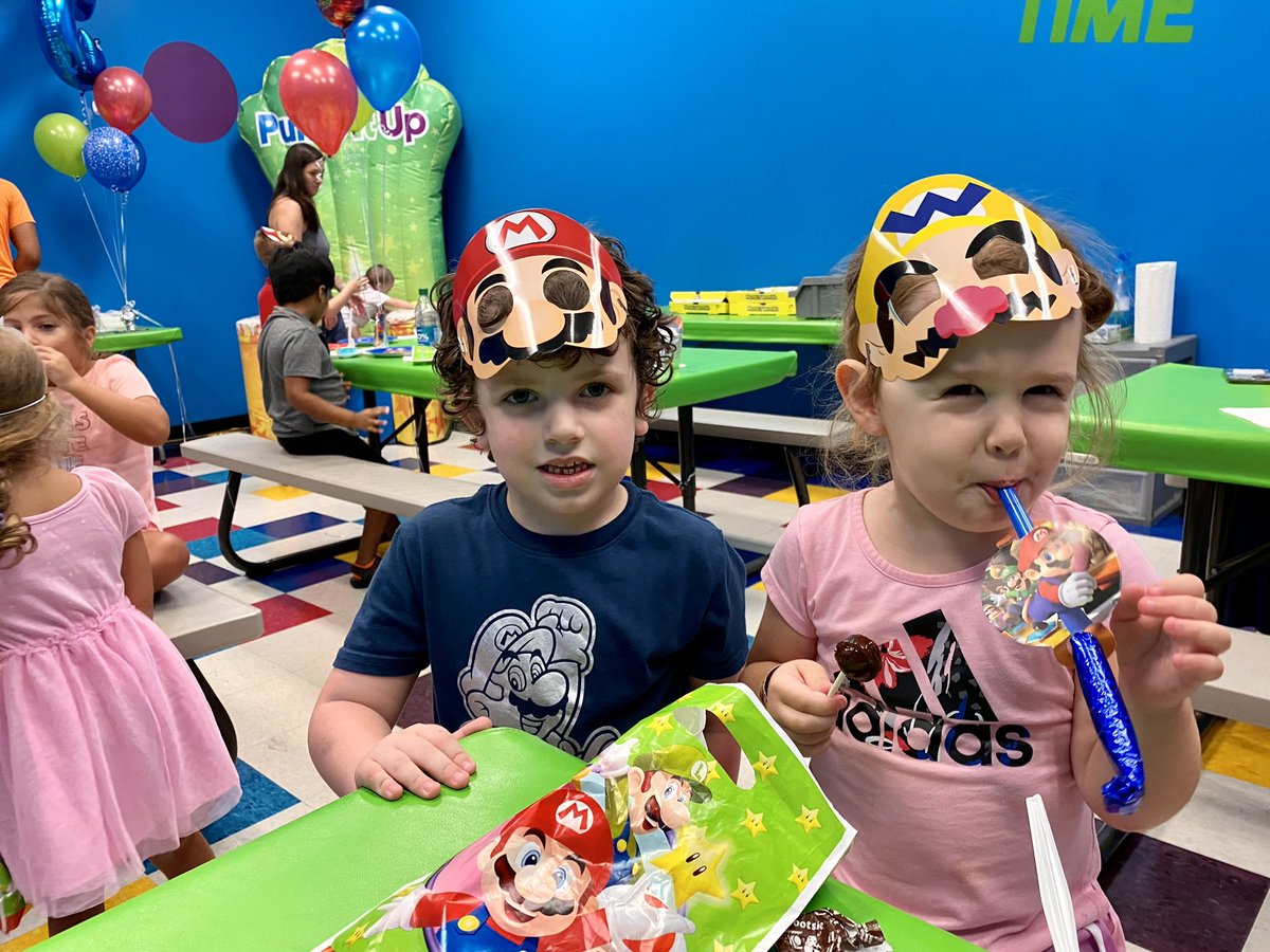 cherishlombard's tweet image. So happy our now 5-year-old has such sweet friends to help him celebrate his birthday 🥳 🥰
#happybirthday #birthday #birthdaycake #birthdayboy #cake #5yearsold #5years #birthdayparty #birthdaywishes #supermario #supermariobrothers #supermarioparty #party #foryou #timeslowdown