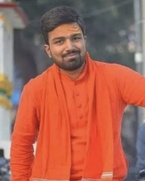 ChandanSharmaG's tweet photo. मनीष कश्यप और बिट्टू बजरंगी के लिए हम सभी हिन्दुओं को आवाज उठाना ही पड़ेगा, हम सरकार और न्यायालय से मांग करते हैं कि जल्द से जल्द मनीष कश्यप और बिट्टू बजरंगी को रिहा किया जाए

भारत में जैसे ही हिंदू अपने हक की आवाज उठाता है चाहे सरकार किसी का हो तत्काल जेल में डाल दिया जाता है!

कांग्रेस या बाकी के विपक्षी दल अपने लोगों के साथ खुलकर खड़े होते हैं लेकिन भाजपा वाले बीच मझधार में होते हैं, ना वह खुलकर हिंदू का साथ दे पाते हैं और ना जरूरत पड़ने पर हमारे हक में आवाज उठाते हैं?

थोड़ा देर में हैशटैग भी चलाया जाएगा
आप सभी तैयार रहिए