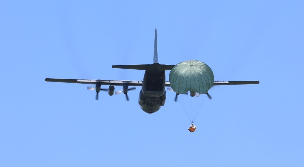 PhilAirForce's tweet photo. PAF, PAR INTERNATIONAL COUNTERPARTS EXCHANGE BEST PRACTICES ON LCLA AIRDROP
Full Story: https://t.co/sl2N5jnHd3
#AcceleratewithExcellence
#GuardiansofourPreciousSkies
#PAFyoucanTrust
#AFPyoucanTrust
#PAR23 https://t.co/YOmf1Uw2Ik