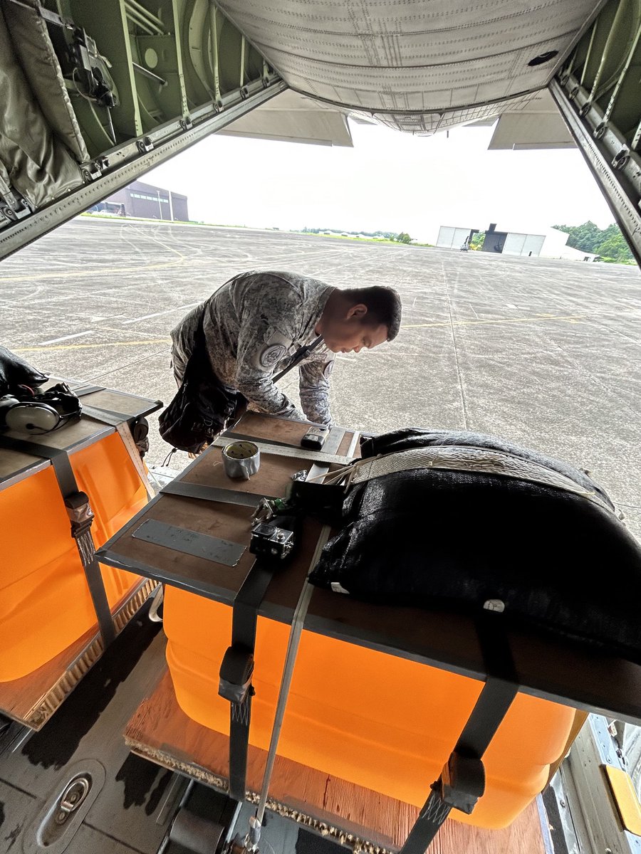 PhilAirForce's tweet photo. PAF, PAR INTERNATIONAL COUNTERPARTS EXCHANGE BEST PRACTICES ON LCLA AIRDROP
Full Story: https://t.co/sl2N5jnHd3
#AcceleratewithExcellence
#GuardiansofourPreciousSkies
#PAFyoucanTrust
#AFPyoucanTrust
#PAR23 https://t.co/YOmf1Uw2Ik