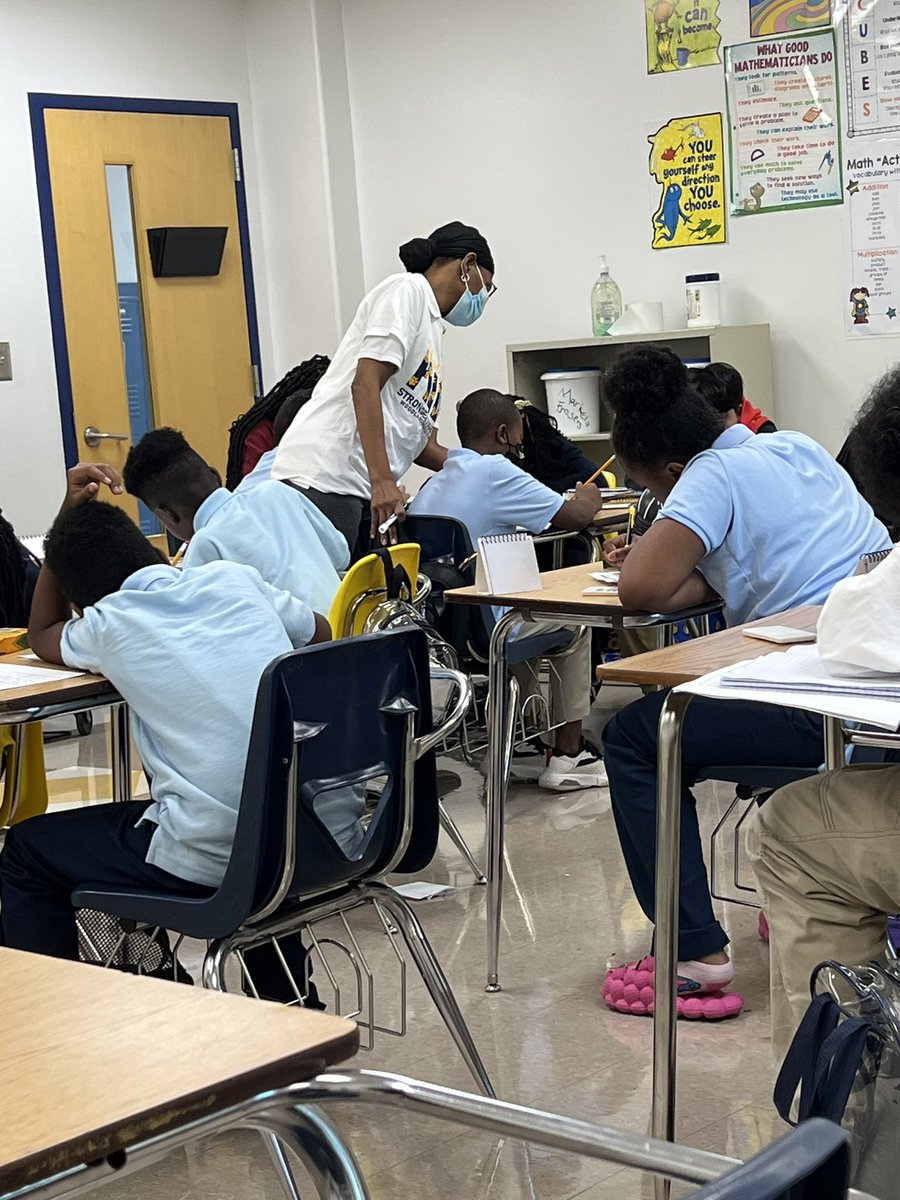 MathGirlMagic's tweet photo. We’re off to a great start in 6th grade math! #StudentAgency #TheMathisMathing #TheGrowthExperience @WoodlandVoice1 @A_WillRobinson @educationwithKT https://t.co/RwkzVZWFgC