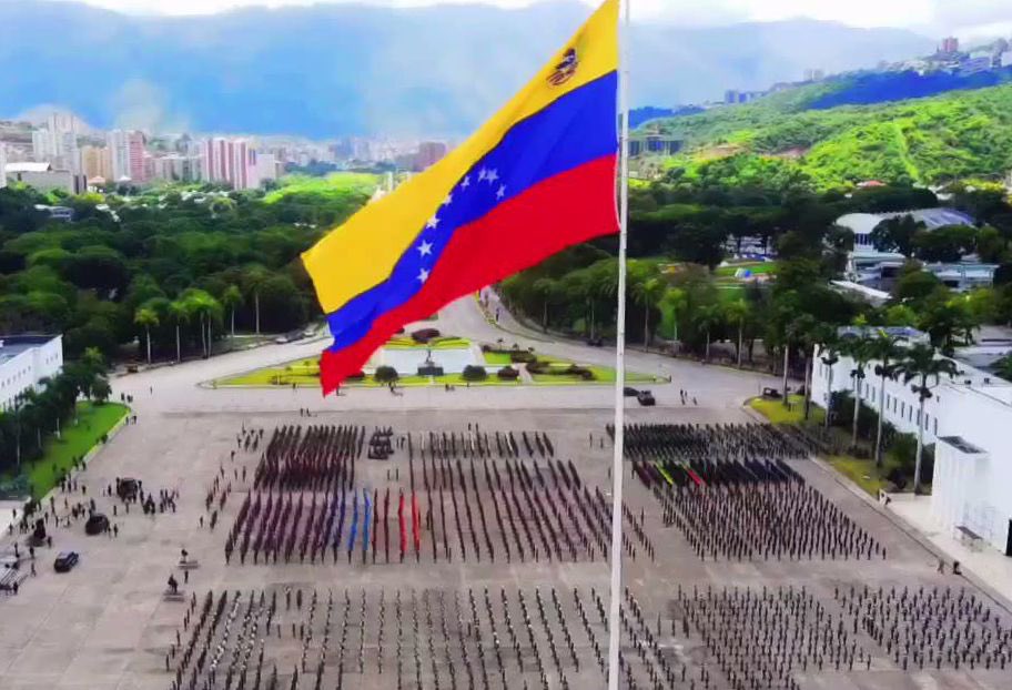CeballosIchaso1's tweet photo. Venezuela nación  libre, independiente y soberana, garante del  Estado de Derecho y la seguridad jurídica. Ninguna potencia extranjera podrá intervenir a la Patria de Bolívar y Chávez. Toda persona tiene derecho a la protección por parte de los órganos de seguridad ciudadana. https://t.co/SbawBNwvaz