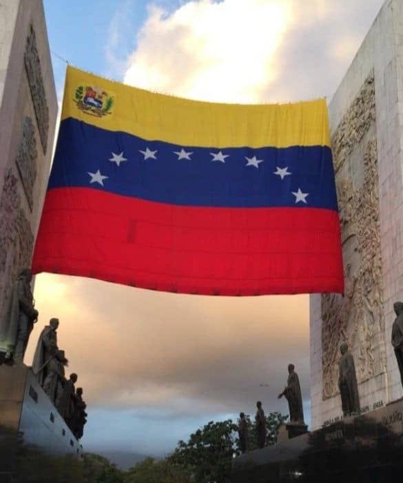El @Mijp_Vzla reitera todos las garantías para la defensa y protección del pueblo, ajustadas al debido proceso y de manera expedita, aplicando los protocolos de actuación en materia de investigación penal, apalancados en la Gran Misión Cuadrantes de Paz.