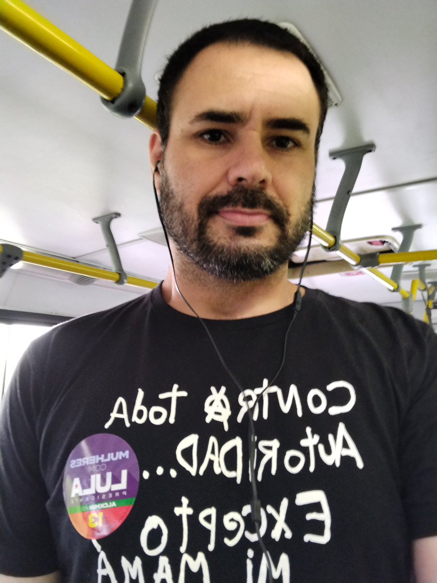 alessandrovski's tweet photo. @falamuka Olar! #SpaceDoMuka #diadosolteiro #diadosdolteiros https://t.co/xw2Hfnw3Xh