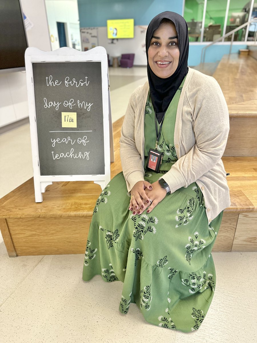 Ayesha Khan tweet media