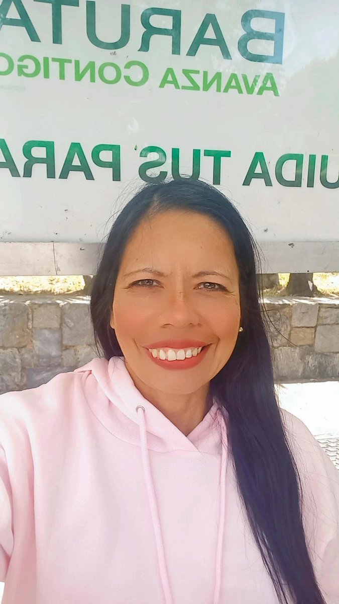 yolucecita's tweet image. Buen día mis Xseros. Hoy, tocó la 1a consulta post y me sentí con poder 💪🏼pq me pasaron de primera jajaja pero me tocó esperar el Uber.😕 ¡Vamos muy bien!🤗 Seguimos.Vida y Salud ✌🏼 😎 
#DeConsultaAndo #Clinica #PostOperatorio #FelizMartes #BuenMartes #VamosBien #Thuesday
✨️