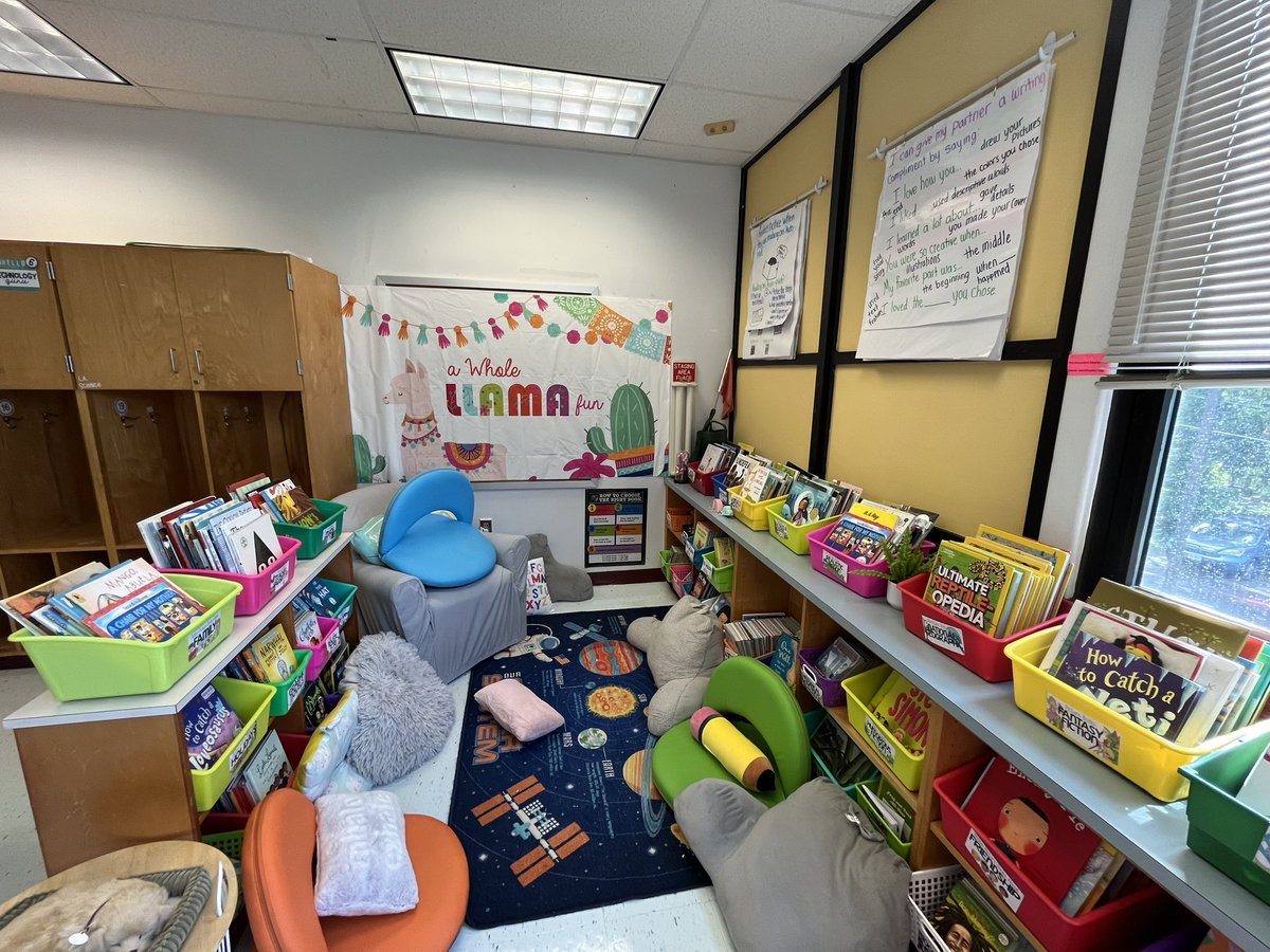 deedeehw5's tweet photo. Team building, PD sessions, team meetings &amp; classrooms coming alive! @gfesfcps 💙🦅💛 One T said he can feel the joy throughout the building 🥰 Did you know that the feeling of joy unlocks creativity &amp; boosts problem solving skills? 💪 @FCPSR2 @FCPS_TitleI https://t.co/Y0Gf4UyW3Q