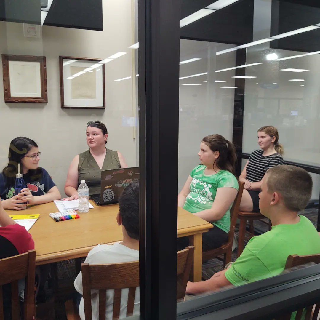 Neither rain nor wind nor power outage deterred these 9 @firstlegoleague Challenge rookies from having their first team/@4H club meeting! We're excited to see the #MASTERPIECE our in-house FLL team creates! #STEAM #HeadHeartHandsHealth @FIRSTweets @FRCTeams