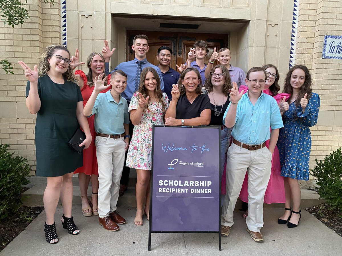 Angela_Stanford's tweet image. Another amazing scholarship dinner! Cancer has altered our lives but will never take our faith and hope. 
These young people WILL change the world and the @4ASFoundation is honored to be apart of their journey. 💜
#alwayshope
#alwayslove
