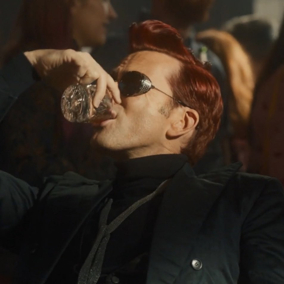 dilfclaws's tweet photo. his jawline… https://t.co/BRMeRdQLqE