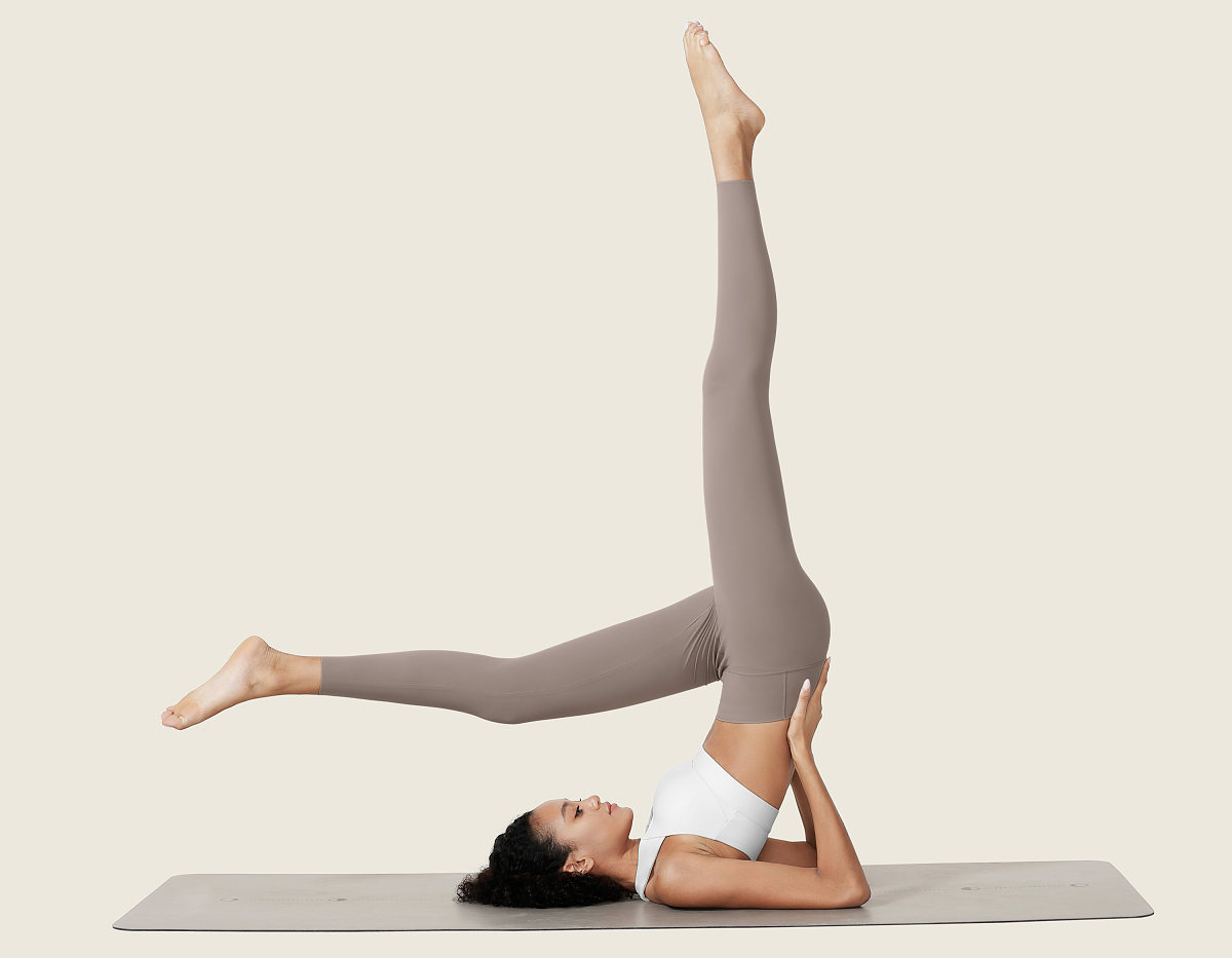Umicca_co's tweet photo. From beginners to yoga masters, Umicca's yoga mats offer unmatched grip and support. Join our yoga family! ✨ #YogaForAll #StartToday https://t.co/iiWPlHkL7G