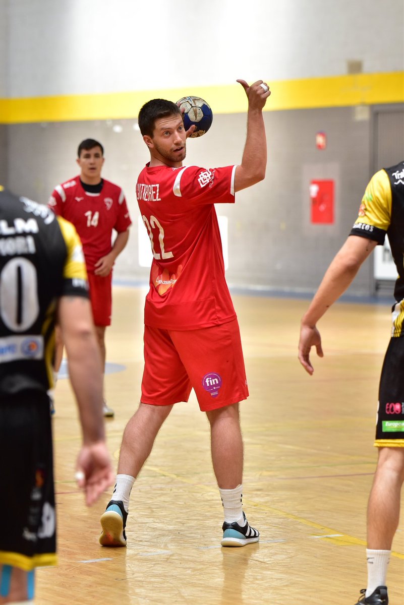 ☝️ mes 🗓️ para que dé inicio oficialmente la temporada 2️⃣3️⃣-2️⃣4️⃣ en #DHPlataMasc con el <a href="/bmalcobendas/">Balonmano Alcobendas</a> en liza 😃
VAMOS, EQUIPO 😎
#BalonmanoAlcobendas 👍
📸 <a href="/marisa19iba/">marisa ibañez</a>