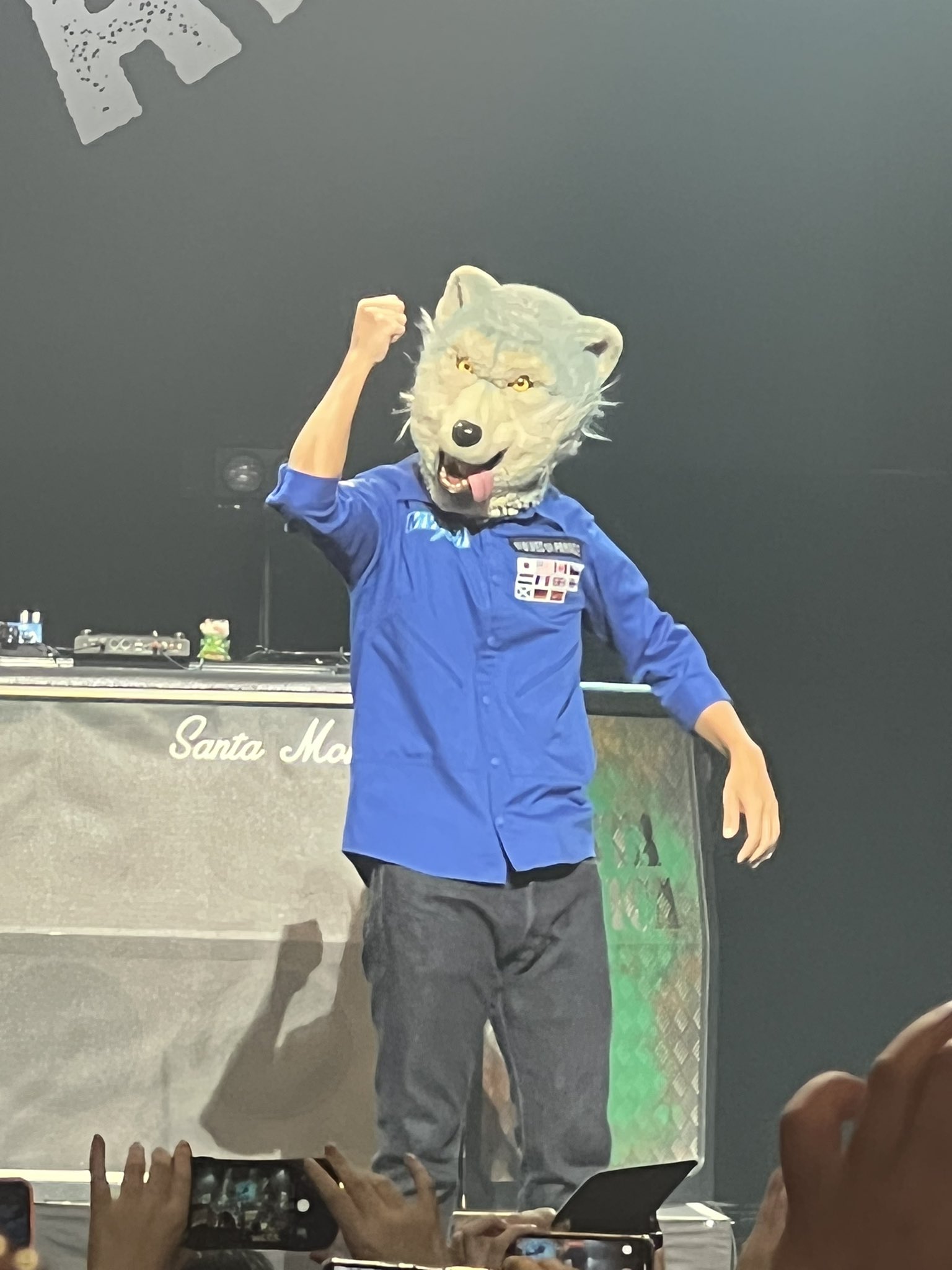 HAPPY JUMBO WOLF　DJサンタモニカ DJサンタモニカ バンダイへ行く - YouTube