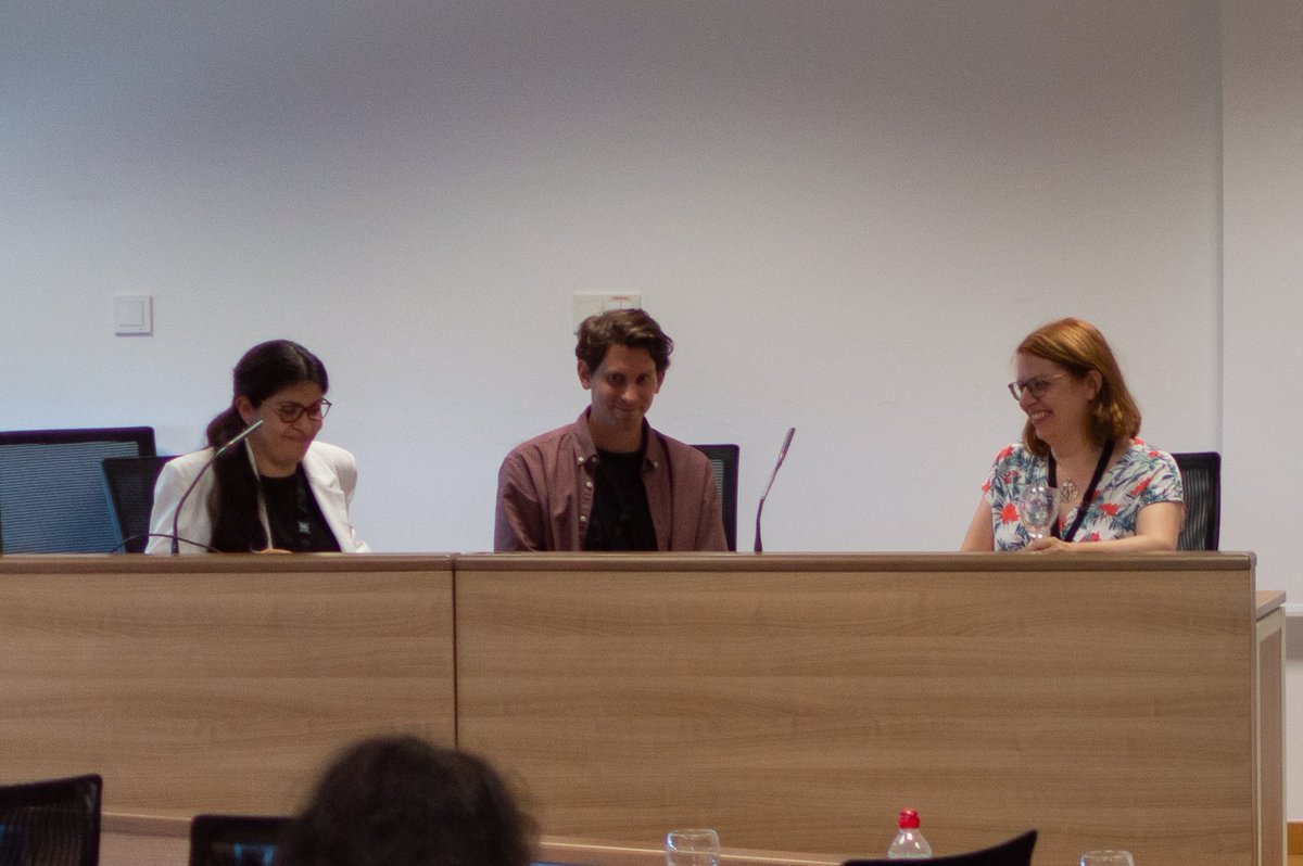 HollyMemories's tweet photo. As you know, we had a great presentation at the @HoMER_Network conference a while back, and we just got some pictures to prove it. Here's us at the panel, eagerly anwering questions. 🤓 Thanks to @TecnoCampus for the photos! https://t.co/fPtAwcYTq3