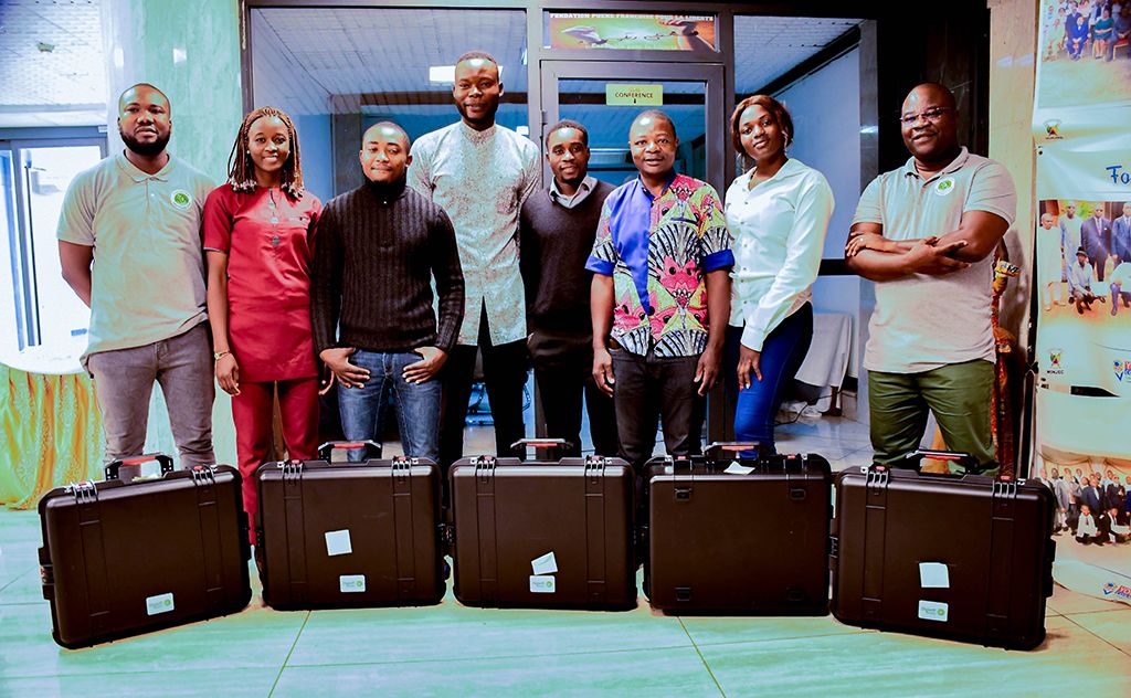 Cameroun : Access agriculture dote cinq jeunes camerounais de vidéos projecteurs intelligents pour vulgariser l’agroécologie.