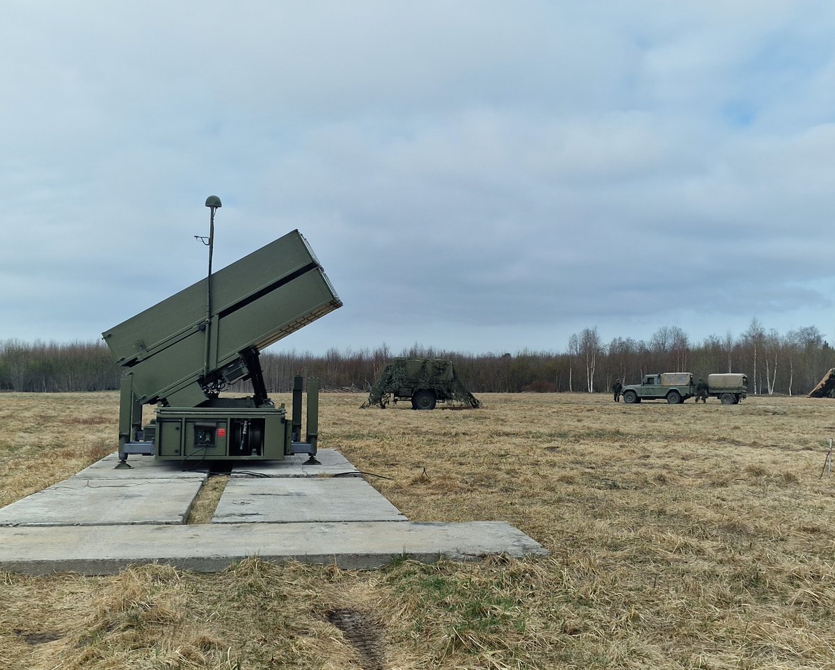 EMADmde's tweet photo. La UDAA NASAMS @ejercitotierra🇪🇸 en Estonia🇪🇪, integrada en el Sistema de Defensa Aérea y Misil de OTAN “PERSISTENT EFFORT”, se adiestra junto a #Eurofighter del @ejercitoaire🇪🇸 #DatAmbar y otras aeronaves de países aliados, demostrando sus capacidades operativas
#MOPS https://t.co/9i6NIQ3TSB