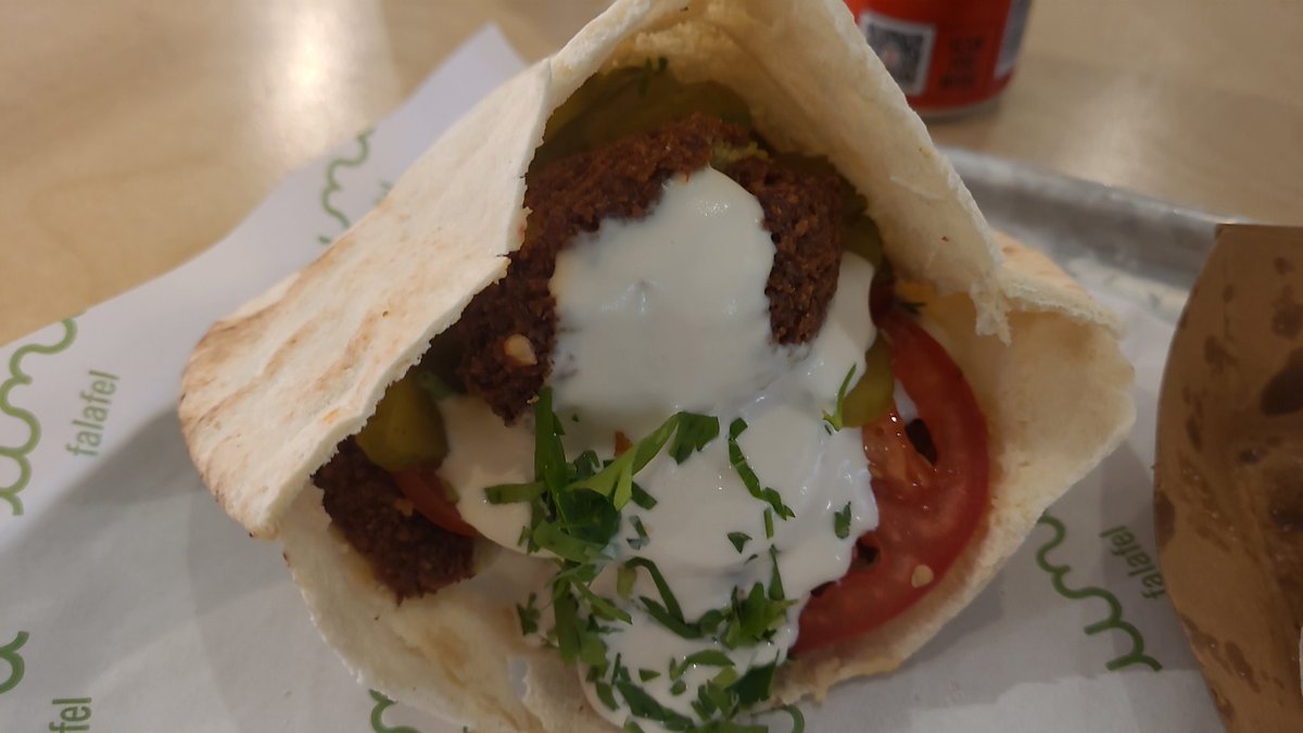 I love <a href="/UmiFalafel/">Umi Falafel</a> nom nom #dublin