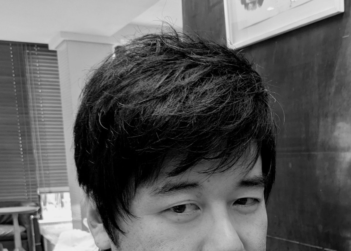 oddy_e's tweet photo. 髪は伸びれば切りに行く。
どうせなら。と、役を意識したカットをお願いしてみた。
普段、「仕事に支障でないよう、短くお願いします」で済ませていたが、これまでして来なかった○○なリクエストにも美容師さんは楽しそうに応えてくれる。
今後ともお願いします。
#Larte
#四街道市民ミュージカル https://t.co/DeuQKp9CHI