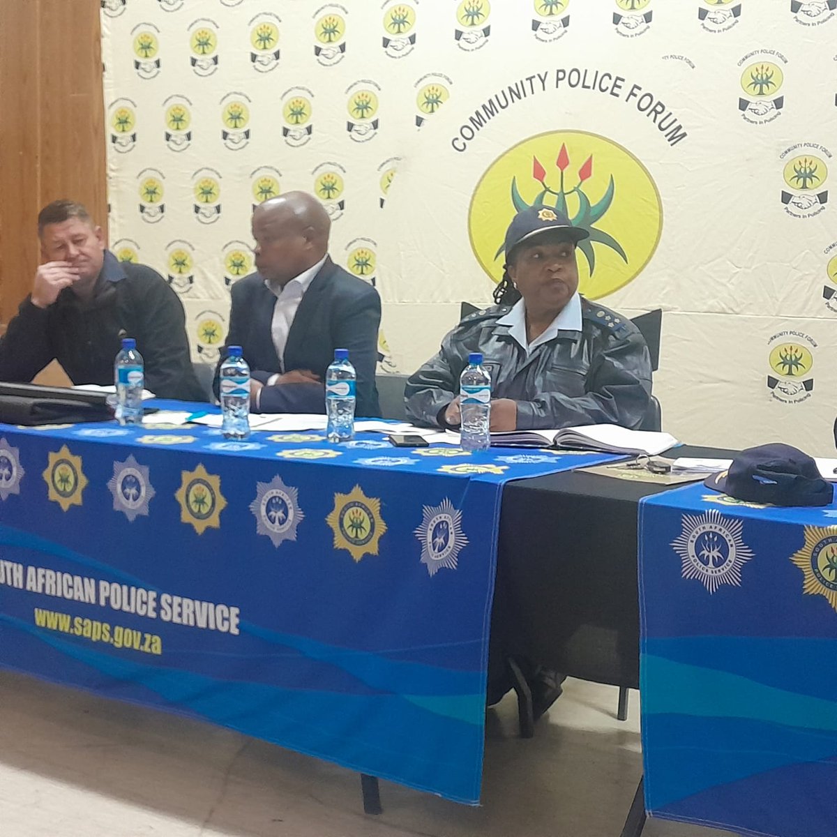SAPoliceService's tweet photo. #sapsNW [HAPPENING NOW]  Dr Kenneth Kaunda District: Hartbeesfontein: The #RuralSafety #mbizo is currently underway in Hartbeesfontein where #SAPS Provincial Management and various role players including the local #CPF are engaging with the #farming community in the area as part of improving accessibility to policing, investigation and service delivery to rural communities. The Imbizo is mainly attended by farmers. ME
