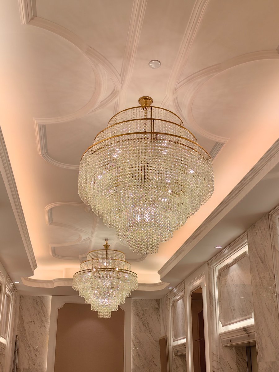 zeamaylighting's tweet image. Customized Hotel Elevator Corridor Crystal &amp;amp; Brass Chandelier by Zeamay Lighting.
#zeamaylighting #customized #hotelprojects #lightingsupplier #project #corridor #anquite #metal #crystal #hoteldesign #bigchandelier #chandelierdesign #classicallamp #classicalchandelier #brass