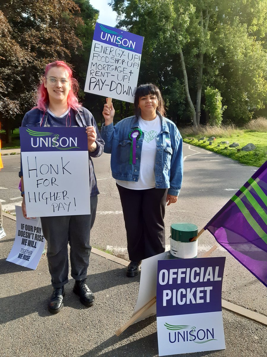 Bills up and #pay is down that is why staff are on #strike at University of Sussex #Brighton @SussexUnison @UNISONinHE @UNISONSE