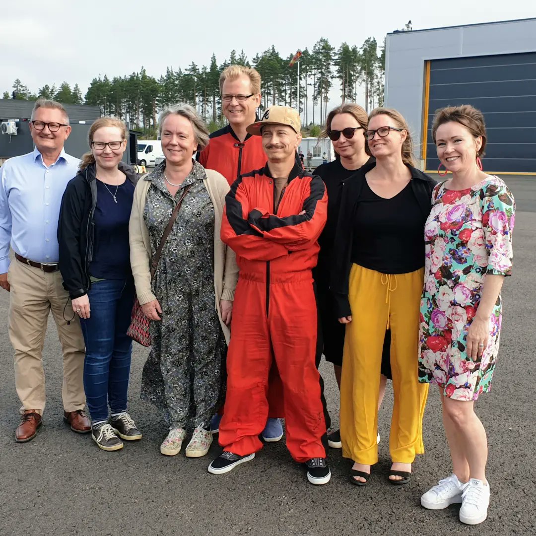 Luottomies-elokuvan kuvaukset käynnistyivät Pyhtään lentokentällä. Valmista helmikuussa 2024.
#luottomieselokuva #nelonenmedianleffat