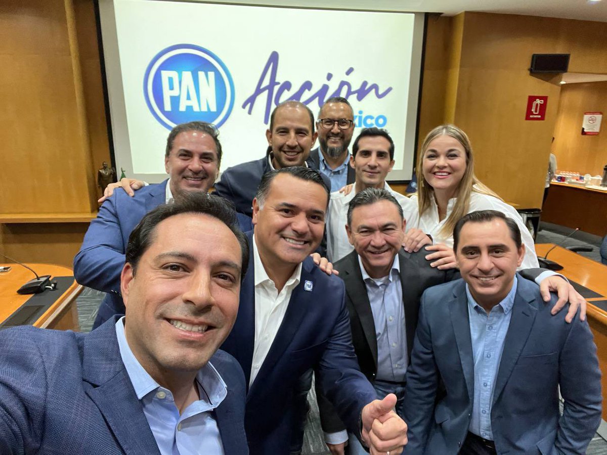 ¡GRACIAS POR SU APOYO Y CONFIANZA!

Hoy me siento muy contento, decidido y con todas las ganas de liderar este proyecto para seguir impulsando unidos la transformación de Yucatán. Sin duda este es el primer paso y lo estamos dando juntos, preparándonos y listos para lo que