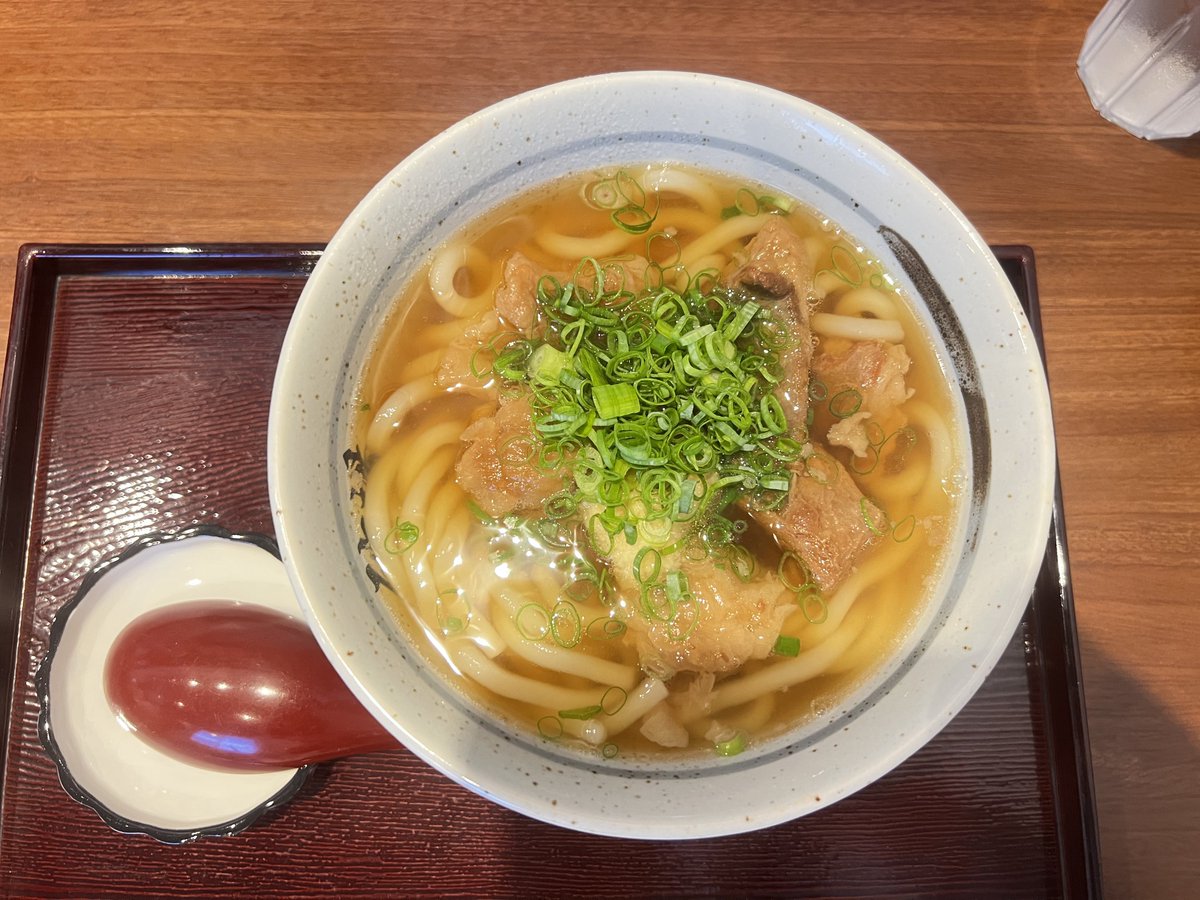 tsukaperi_'s tweet photo. 大好きな蕎麦屋さん
だがホントに美味いのは
うどんだと最近気づいたのであった
#SUNABAR https://t.co/2dypdi9HDi
