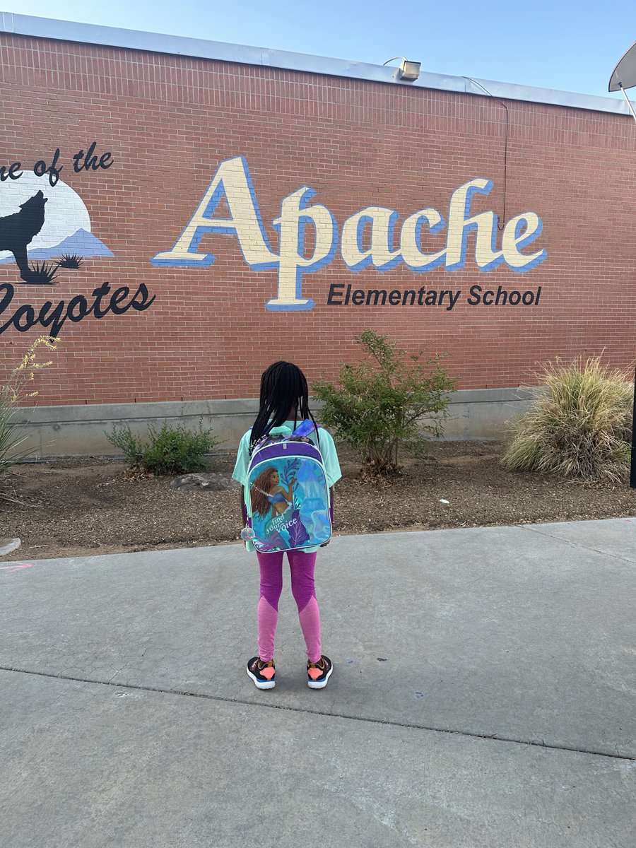 We Brought The Disney Magic To Apache Today. All your dreams can come true!!! Everything Is Possible!!! School Is So Fun!! #WeRISEUp ⁦<a href="/APS_Elementary/">APS Elementary Schools</a>⁩