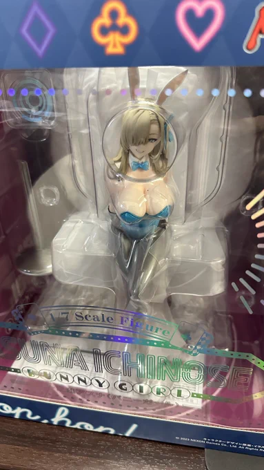 バニーアスナ届いた 箱デカすぎて笑う 
