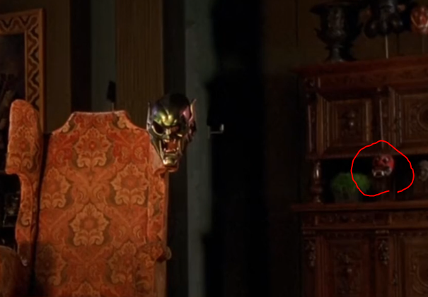 peachy_puffy's tweet photo. why is the FNAF cupcake in this spiderman movie https://t.co/fSjF1xMbSG