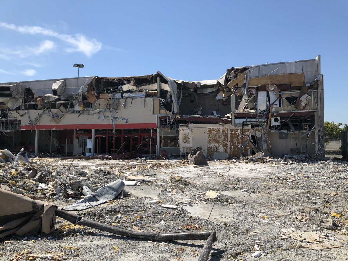 ExploresRetail's tweet image. Two days ago, I returned back to the abandoned Target in Federal Way, Washington. It is currently being demolished. I had fun exploring this building pre-demolition. It’s kind of a bummer that this place will no longer be a thing…
