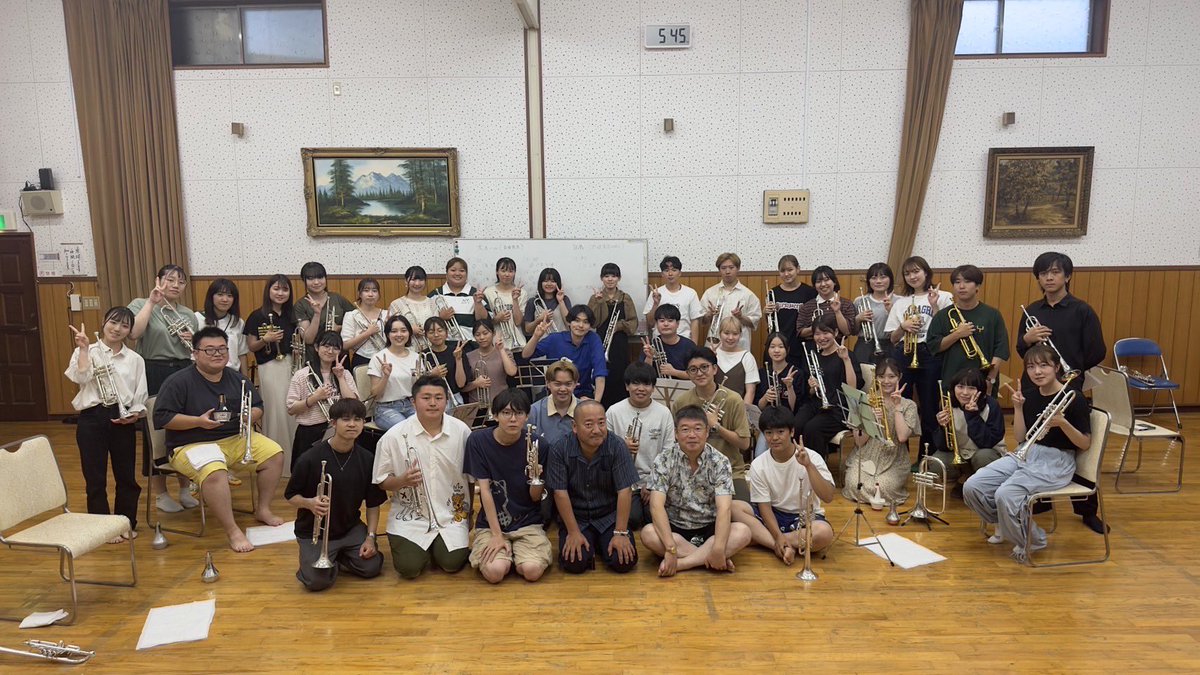 見る人見たら直ぐどこかわかると思いますが某音大のトランペット科の合宿を掻き乱してきました。まだまだ呼吸の事など話をしたかった部分はありますが一緒に音を出しながらヤイヤイやったので一部の学生さんには良い刺激を与えられたかもしれません。