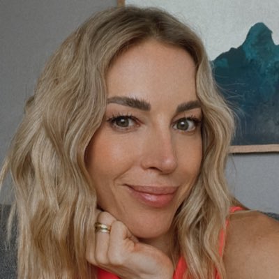 lorelammo tweet picture