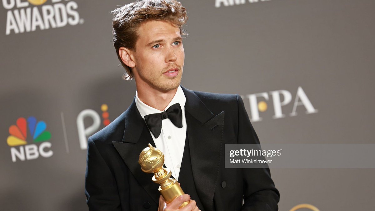 GettyImagesRP's tweet photo. © #GettyImagesRP › P͟h͟o͟t͟o͟s͟ &amp; Videos
Search for 𝗘𝘃𝗲𝗻𝘁𝘀 › #GoldenGlobesRP

𝗗𝗮𝗻𝗶𝗲𝗹 𝗗𝘂𝗳𝗳𝗼𝗿𝘁 (@gxldensolstice) poses with the Best Actor in a Motion Picture – Drama award for #RPElvisMovie at the 80th Annual Golden Globe Awards - Press Room. https://t.co/9YOHZilFwb