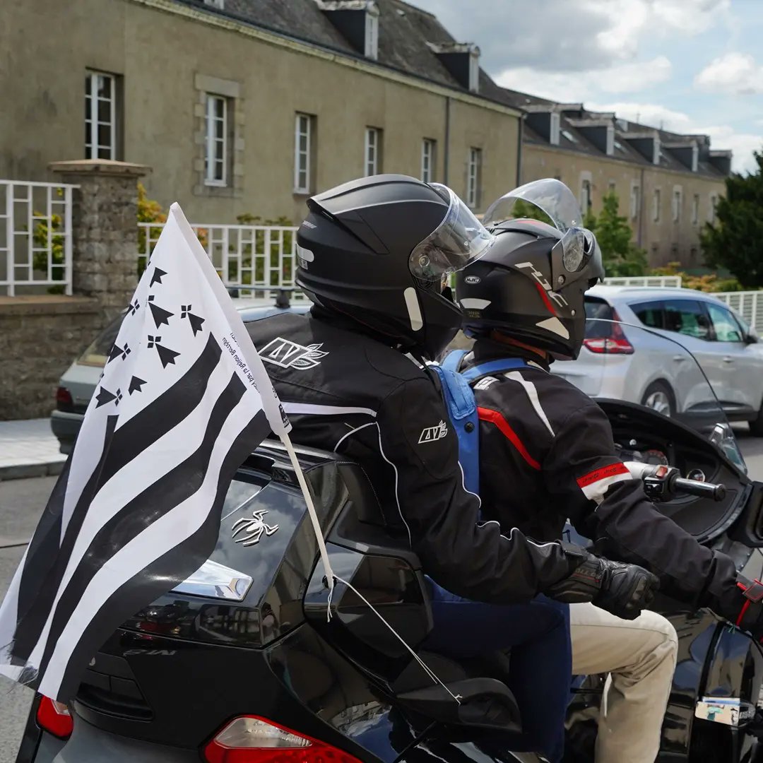 lokofilms's tweet photo. Le 15 Août était la #madonedesmotards en #Bretagne . Étape de @PloermelBzh 
#lokofilms #photographe #SonyAlpha #sonyphotographie #ploermel #moto #randonee #photooftheday #photodujour #15aout https://t.co/1gr58ckRZG