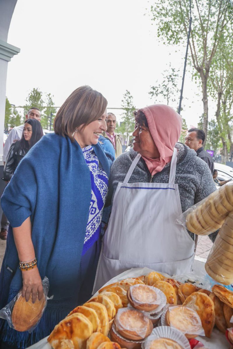 XochitlGalvez's tweet image. ¡Gran martes! Gracias a su cariño, estoy en la siguiente etapa del Frente y tuve un maravilloso encuentro con mexiquenses. 

Veo en mis recorridos a personas bien #Xambeadoras que están convencidas que México merece más. 🫶🏼

¡Buenas noches! Nos leemos mañana. 🌜

#XóchitlVa