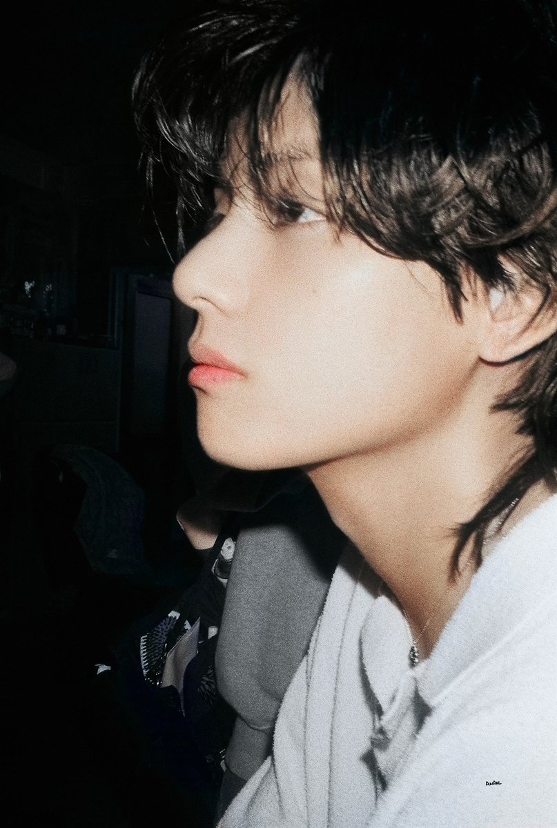 gomrangi_V's tweet photo. 흑백 너무 좋다 했는데
컬러 보정들 보니 또 느낌이 다르고 좋은
태형 이즈 뭔들☺️
VLAYOVER PHOTO2
LAYOVER TAKEOVER
#_LAYOVER https://t.co/hbXmRl4jwV