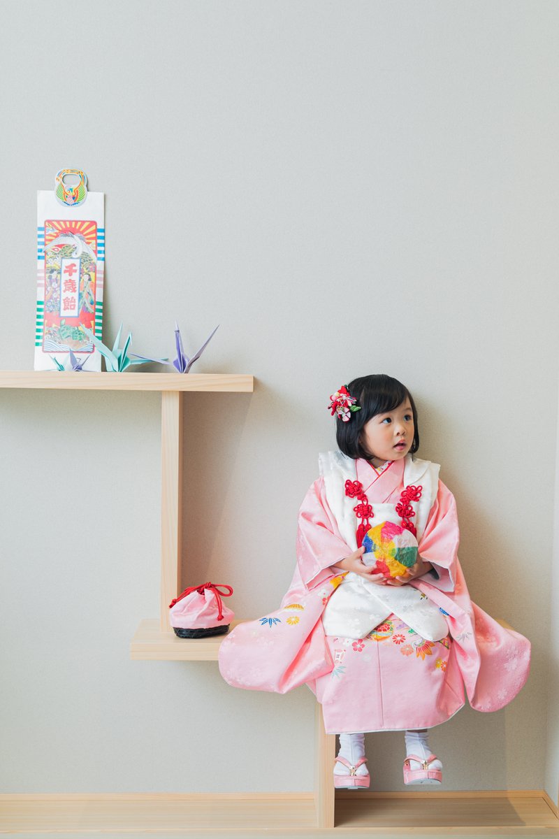 Dresses_studio's tweet photo. こんにちは☀
七五三シーズンのため、9月以降土日祝日を中心に多くのご予約をいただいておりますが、現在12月中旬までご予約を承ってります📷
空き情報・お申込はHPの予約カレンダーからリアルタイムでご確認いただけます！

#福岡七五三 #櫛田神社 #福岡キッズフォトスタジオ #福岡写真館 https://t.co/D0GBdHyxIj
