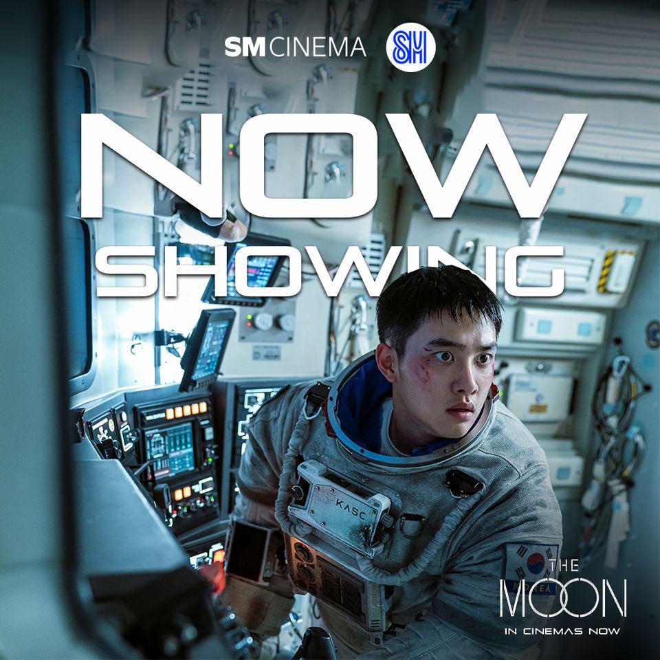 SM_Cinema's tweet photo. Get ready for takeoff! Doh Kyung-soo's (D.O.) exciting adventure to "The Moon" begins today 🌕 

BUY YOUR TICKETS NOW!
🔗: https://t.co/KFoJDlI3j6

#TheMoon #더문
#SeolKyungGu #DO 
#TheMoonAtSMCinema 
#SMCinema #DoKyungSoo
 #KimHeeAe #설경구 #디오 
#도경수 #김희애 https://t.co/KnNDGNLamM