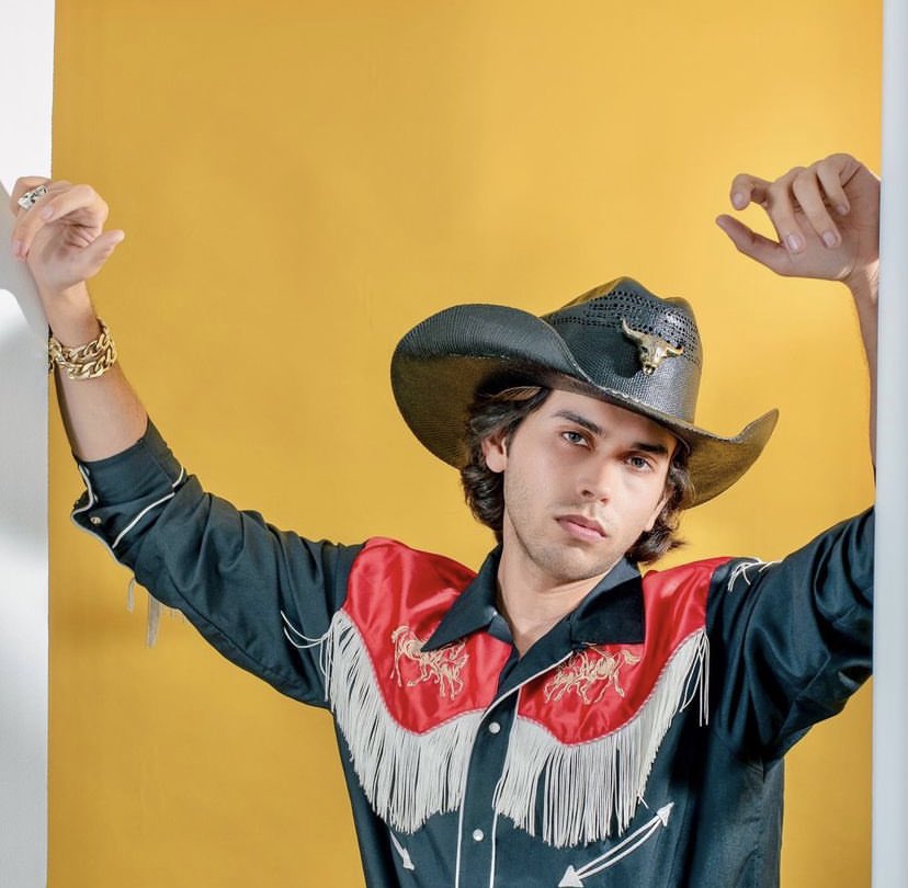 popindiesource's tweet photo. “TURISTAS” de SXMI a superado ya los 20K de Streams en la plataforma de Spotify, Felicidades al artista 🦋 https://t.co/WYIKNHUtL8