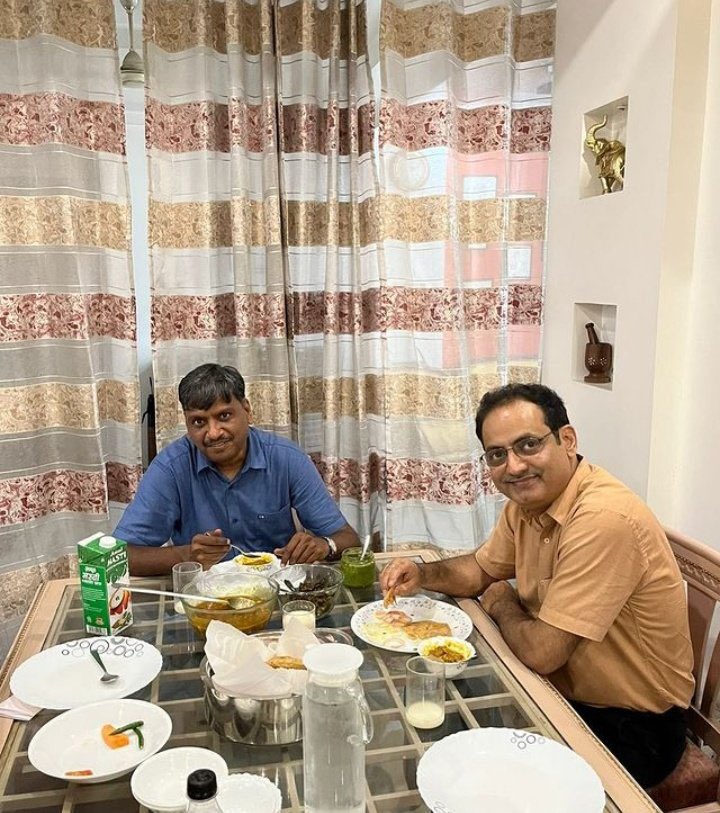 Social media websites will crash the moment these two are seen in a single video. 
Too much motivation in a single pic 🙌