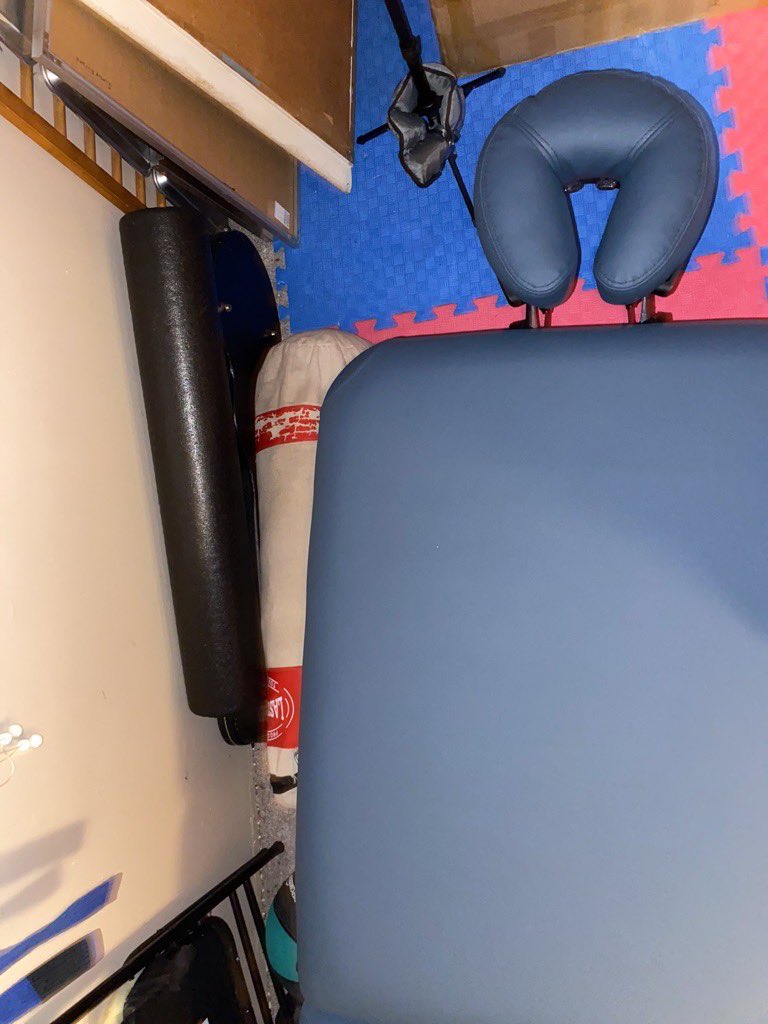 Johnnytiger1981's tweet image. our beautiful new #MassageTable , it is the #EarthLite DX harmony. I&apos;ll be first guinea pig!