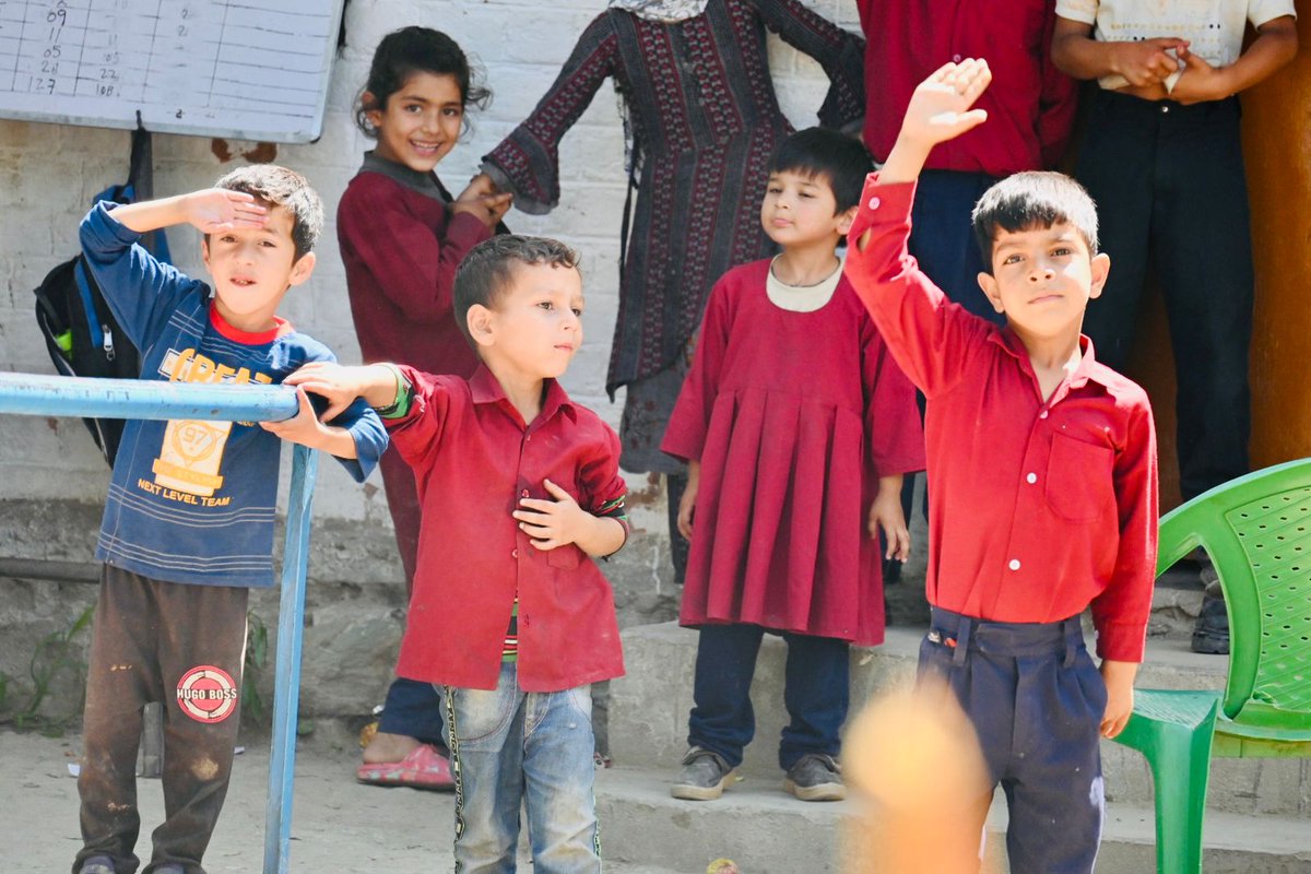 kasheer_w's tweet photo. Allow them to embrace their innocence and youth. ✨ #CherishChildhood
#Chatussa
#Kashmir https://t.co/XKVUl55sOj
