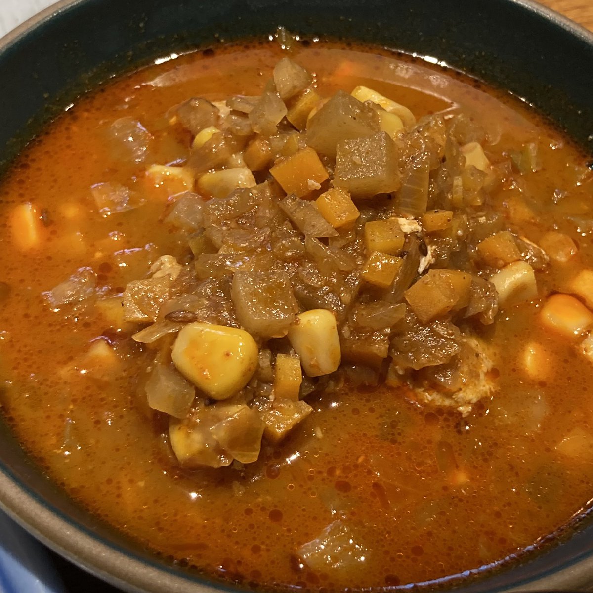 Take_curry365's tweet photo. ラジオ日本からのヘアカット( #tuQui )
…からのカレー❗️
疲れた身体にじんわりしみわたる。
チキンカレーのチキンがバリうま。
黄色いペースト状の豆カレーは衝撃的なほど優しい味わい👀⚡️
こんなの食べた事ない、めちゃめちゃ美味い、浸かりたい♨️
#代官山ハブモアカレー
#HaveMoreCurry https://t.co/chAIFoz21T