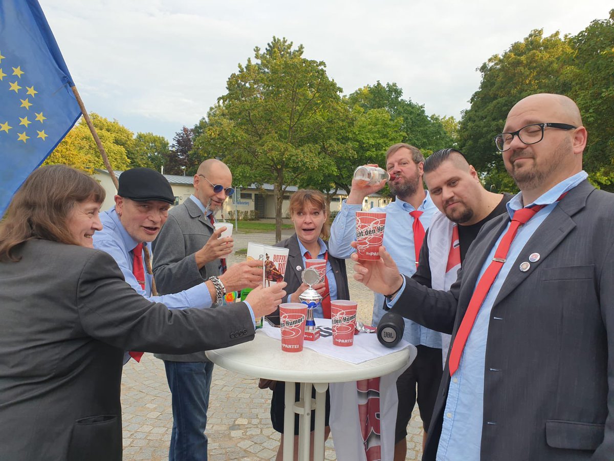Die PARTEI Segeberg tweet media