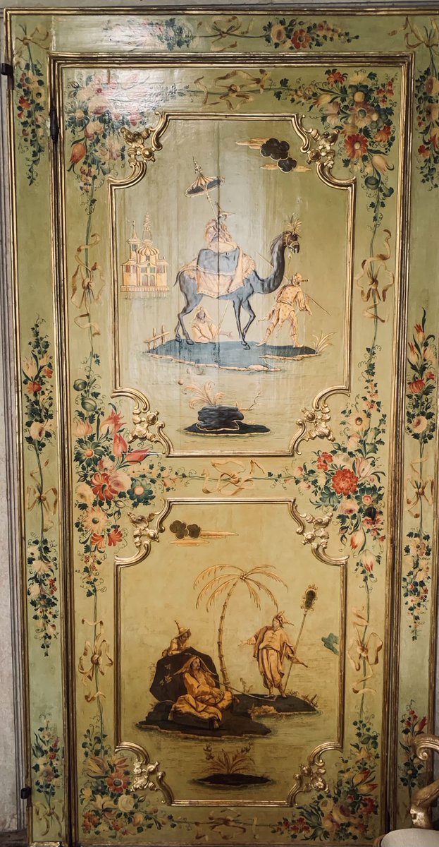 Pałacowe rokokowe drzwi weneckie w stylu „chinoserie”. Tak 18wieczni Europejczycy wyobrażali sobie Chińczyków. Tu raczej przedstawieni są Mongołowie, których kupcy weneccy mogli znać z Jedwabnego Szlaku.